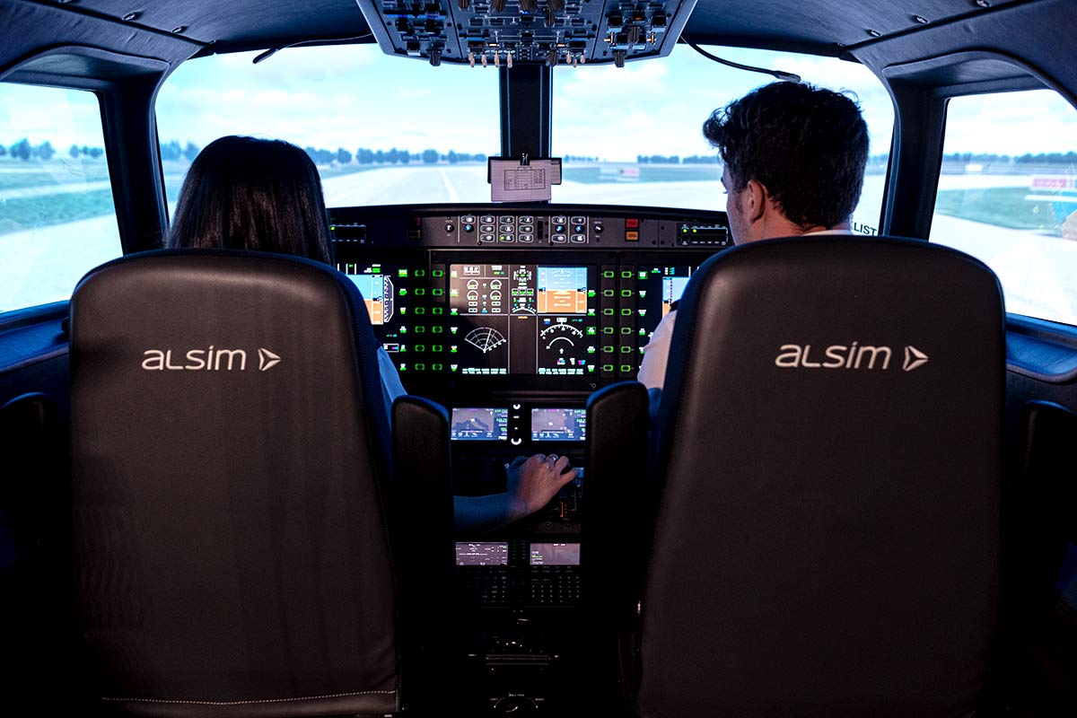 simulatore di volo per addestramento piloti